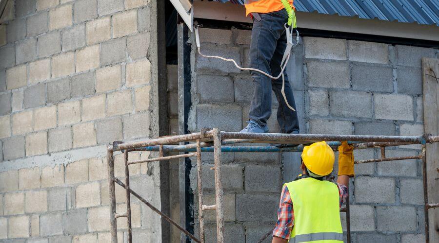 Professional gutter cleaning in Poston, AZ
